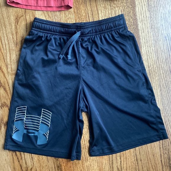 Gap & Under Armour Shorts Bundle - Picture 2 of 13